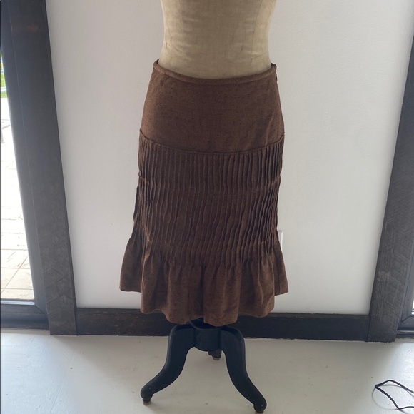 NEIMAN MARCUS OSCAR DE LA RENTABrown Pleated Skirt